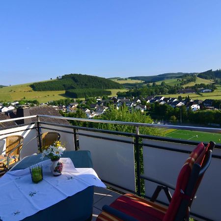 Serene Apartment In Meschede With Balcony Grevenstein Εξωτερικό φωτογραφία